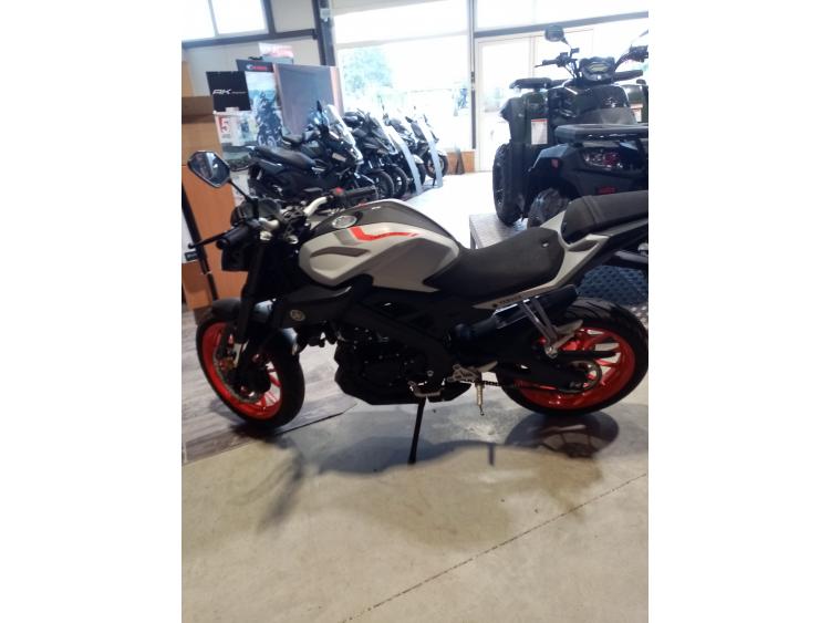 YAMAHA MT-125 ABS