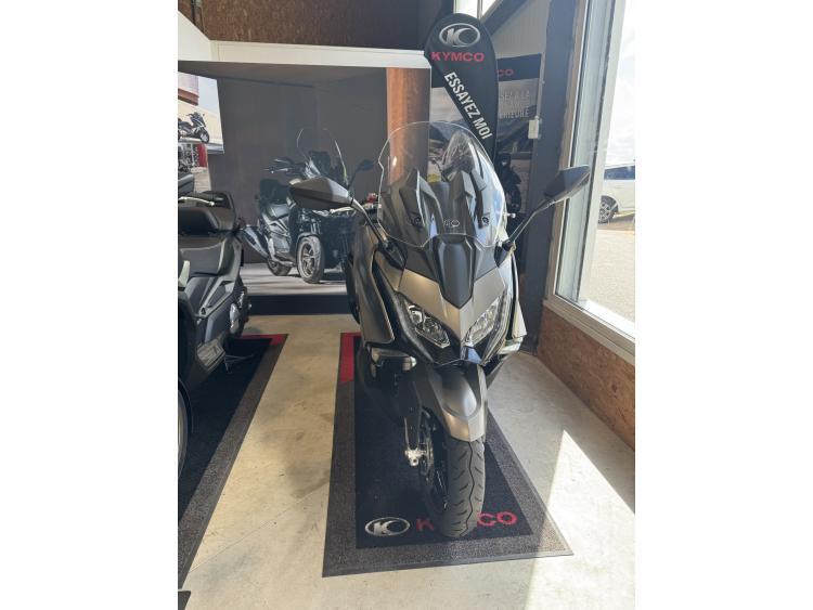 KYMCO AK PREMIUM 550